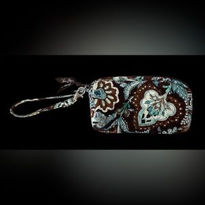 Vera Bradley: Wristlet / Clutch